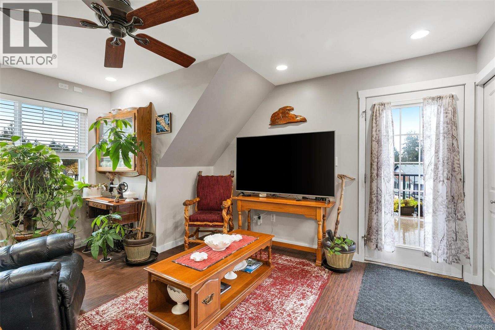 2944 Roozendaal Rd - 72