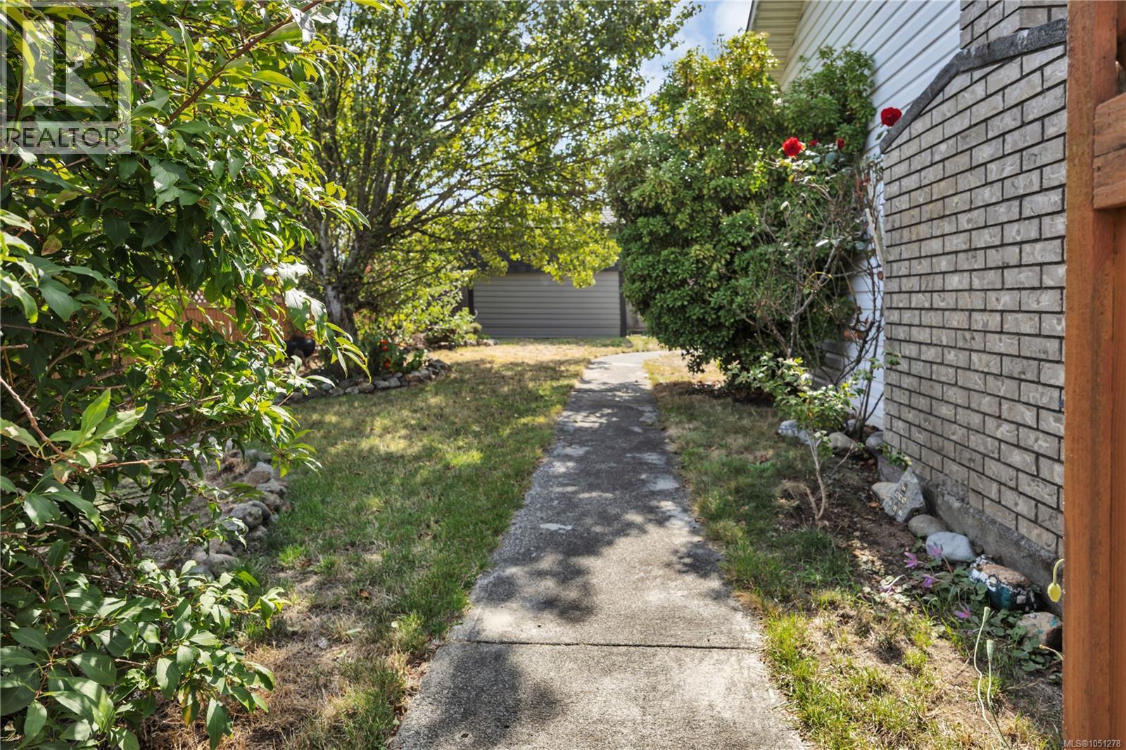 702 Forsyth Ave - 33