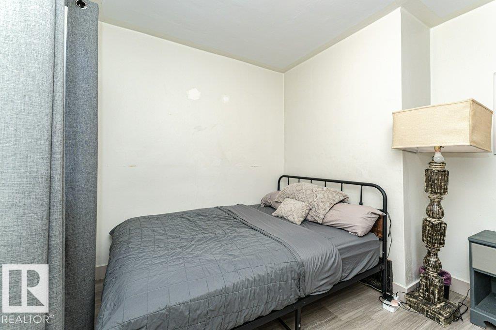 11910 94 ST NW - 22