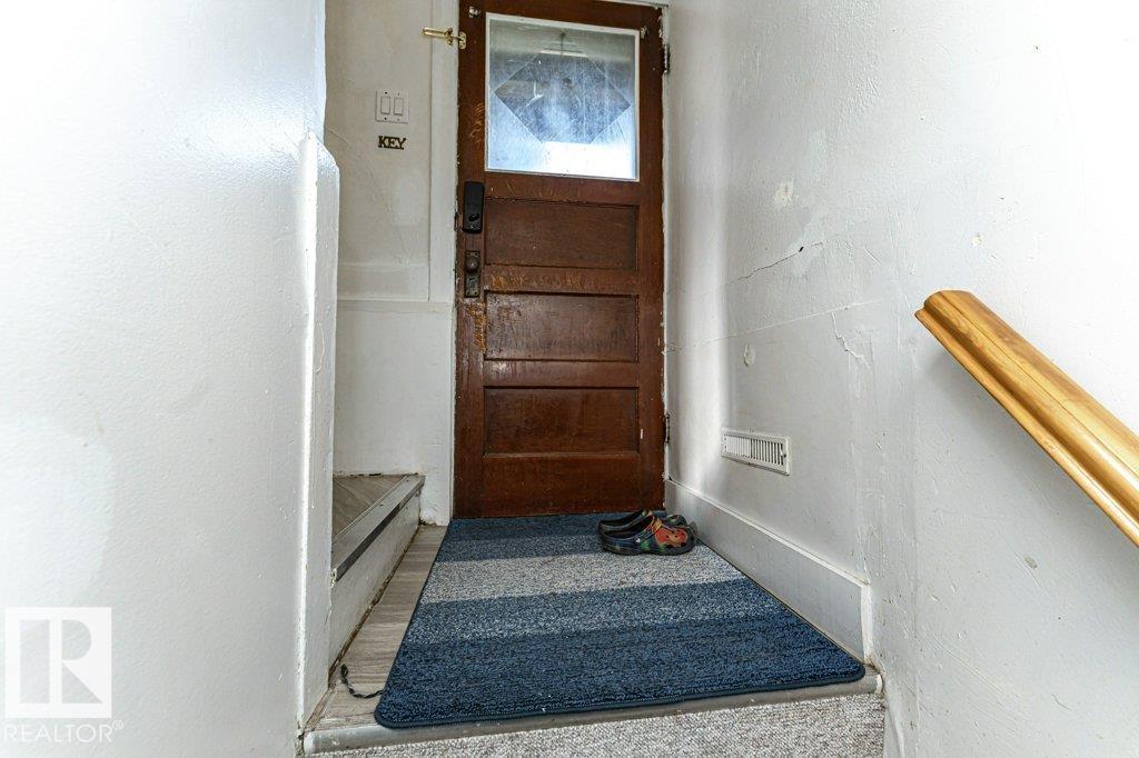 11910 94 ST NW - 28