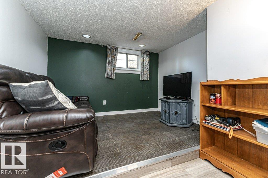 11910 94 ST NW - 31
