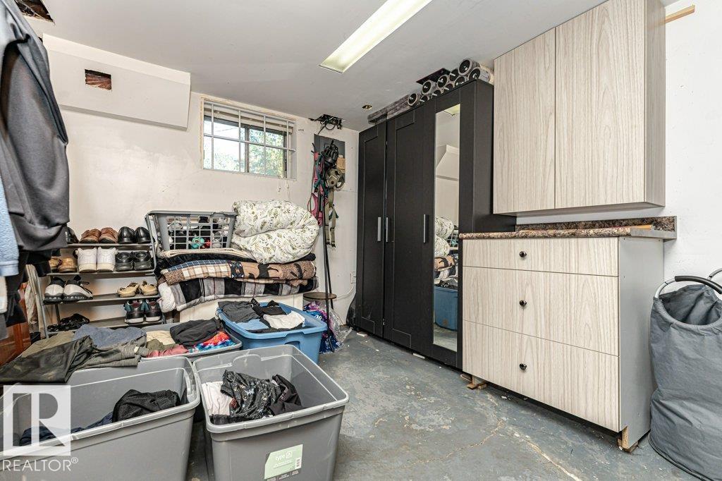 11910 94 ST NW - 38