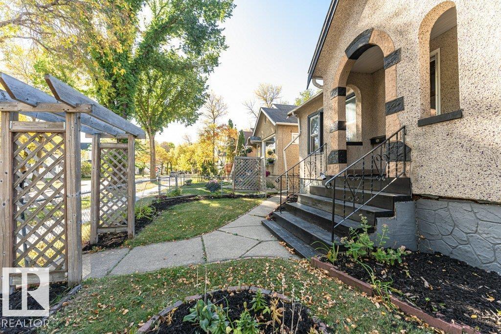 11910 94 ST NW - 5