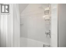 3358 Cook St, Saanich, BC V8X1A8 Photo 32