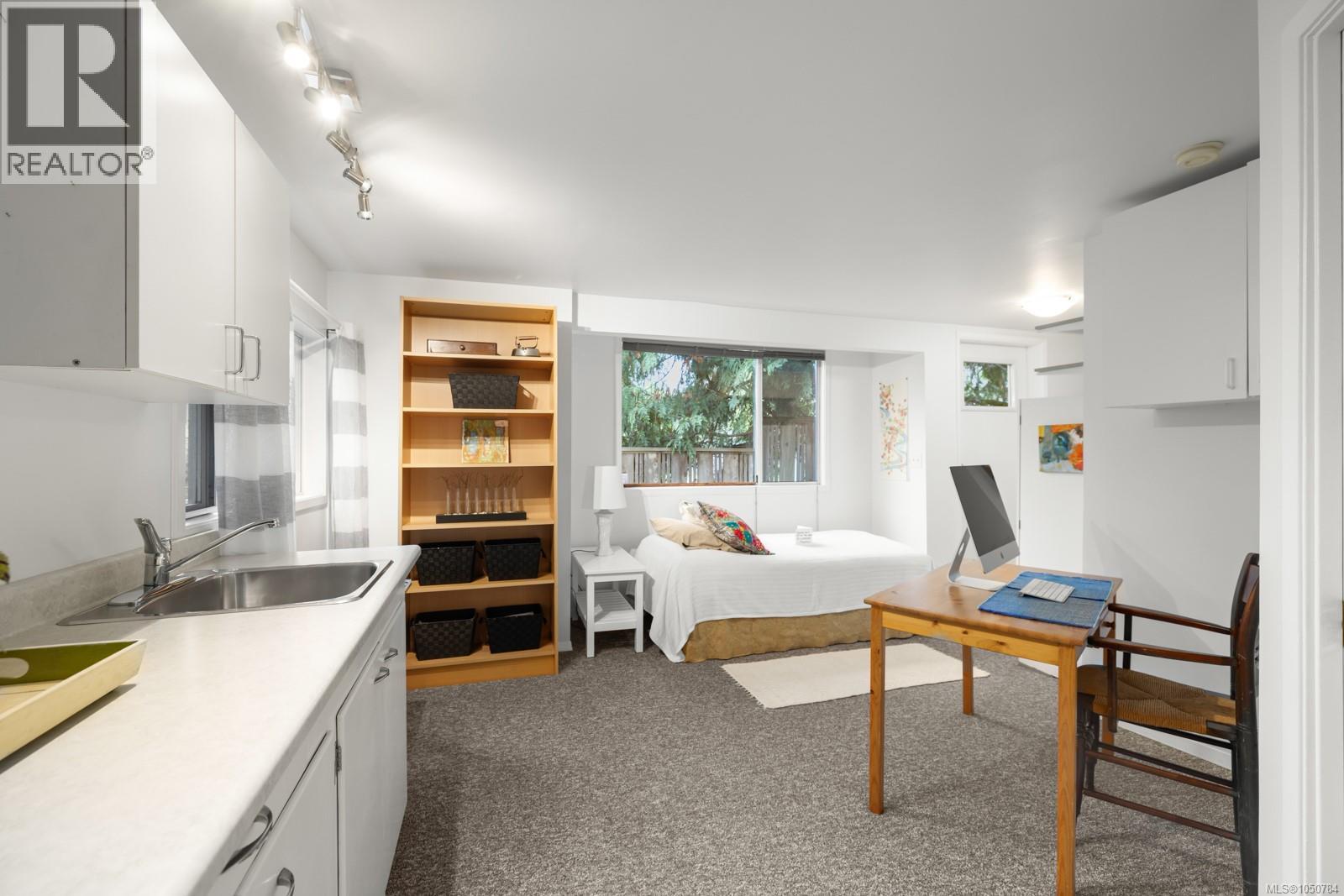 3358 Cook St - 36