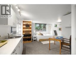 3358 Cook St, Saanich, BC V8X1A8 Photo 36