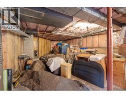 3358 Cook St, Saanich, BC V8X1A8 Photo 43