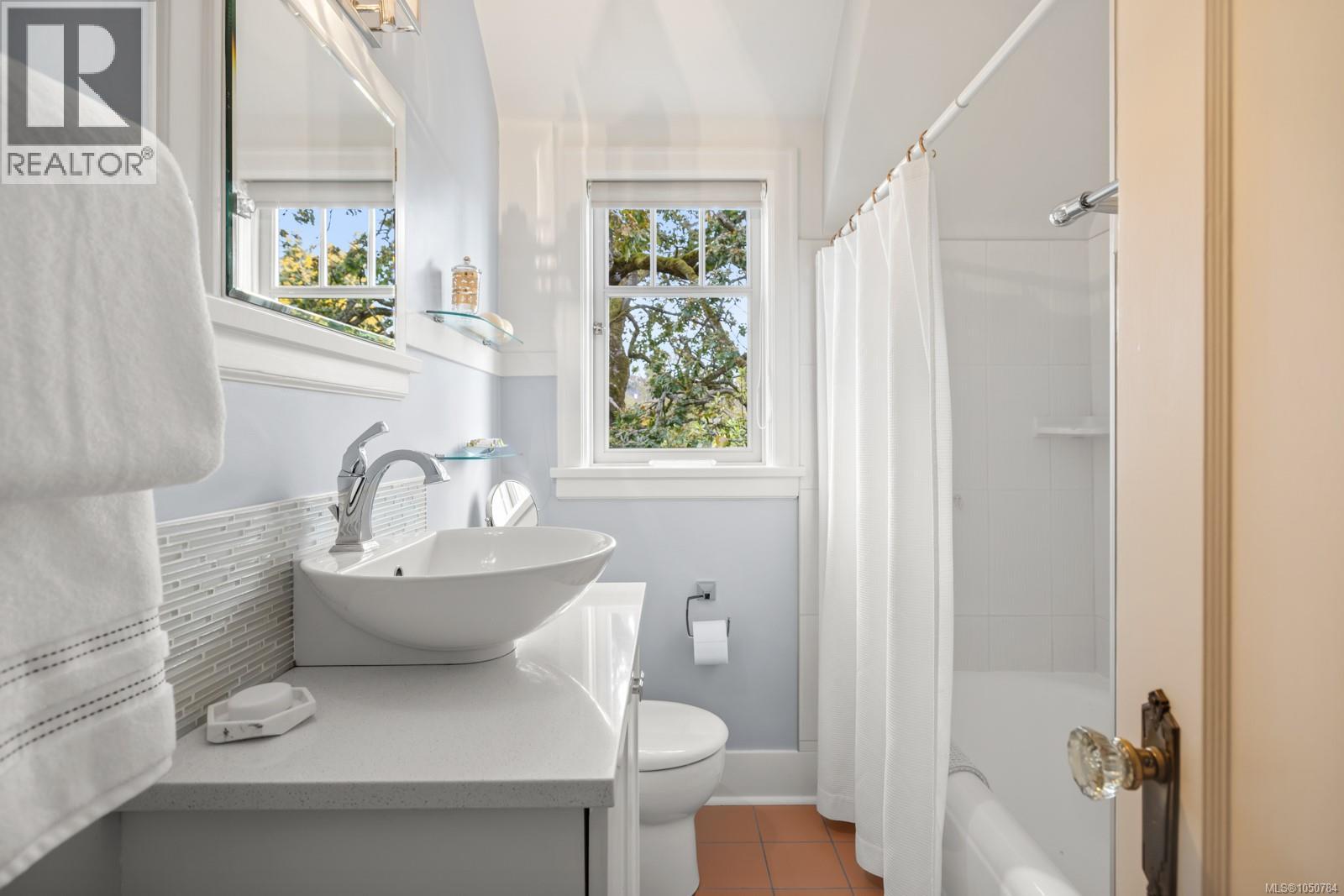 3358 Cook St - Image 30