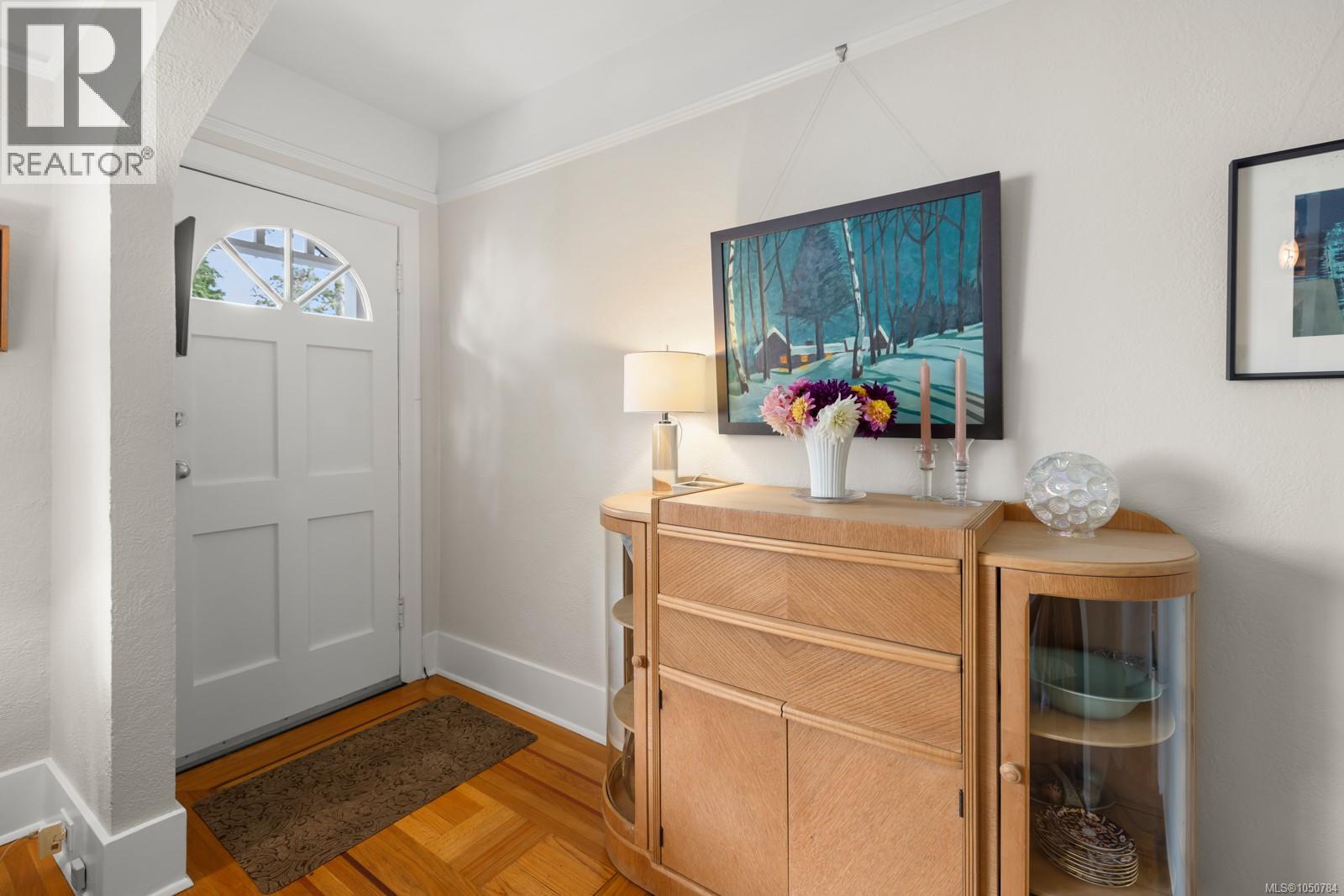 3358 Cook St - Image 4