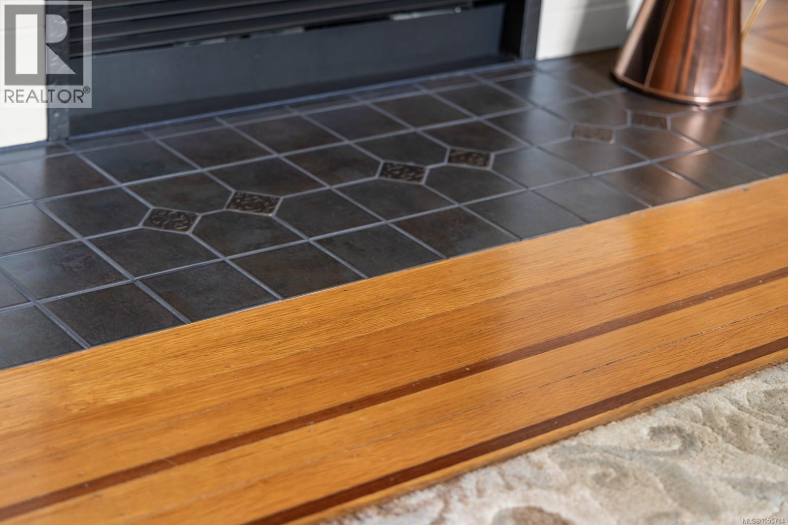 3358 Cook St - Image 8