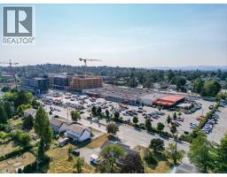 3358 Cook St, Saanich, BC V8X1A8 Photo 53