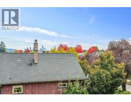 1444 Lakewood Drive, Vancouver, BC V5L4M8 Photo 15