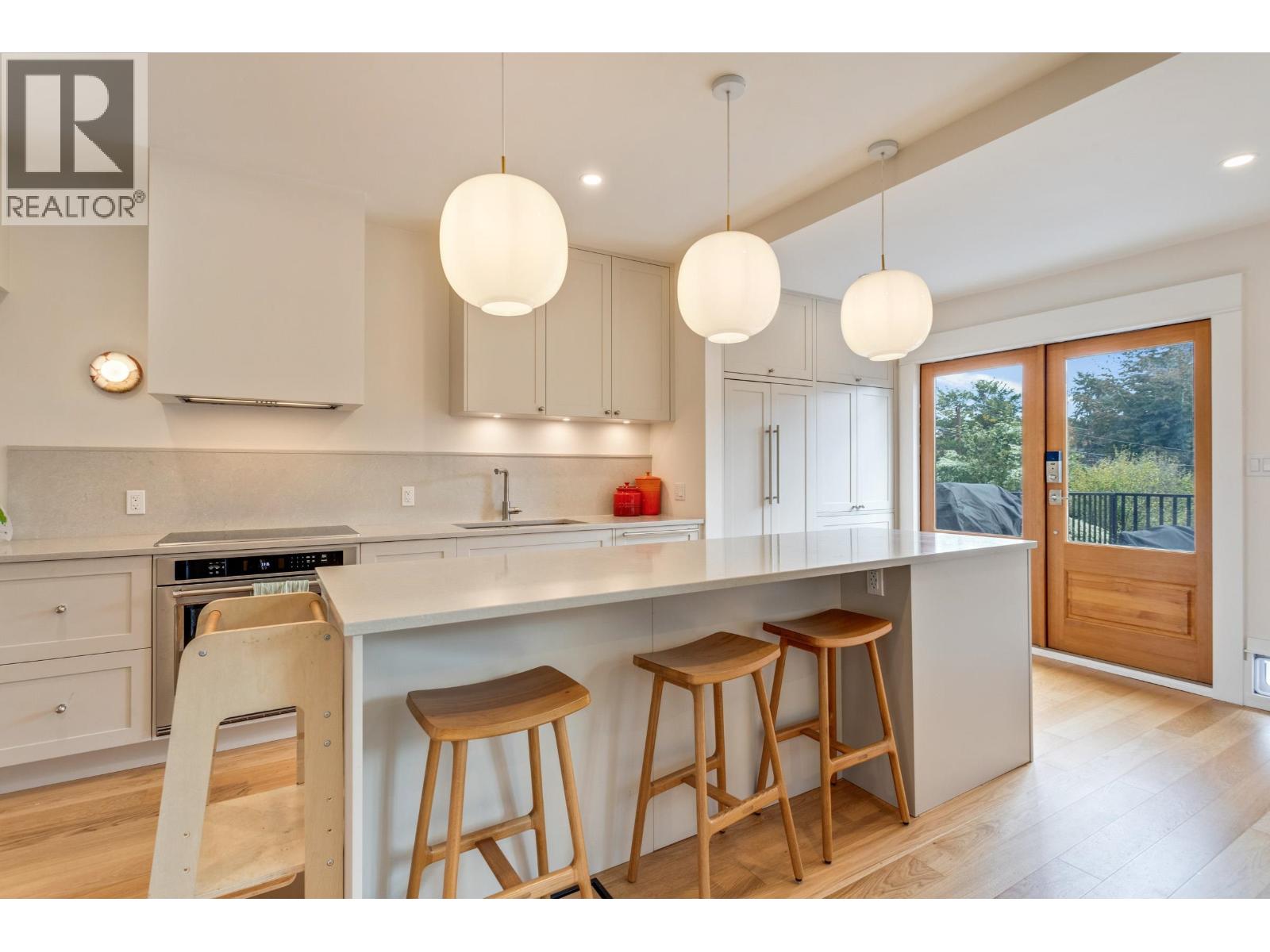 1444 LAKEWOOD DRIVE, Vancouver