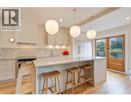 1444 Lakewood Drive, Vancouver, BC V5L4M8 Photo 10