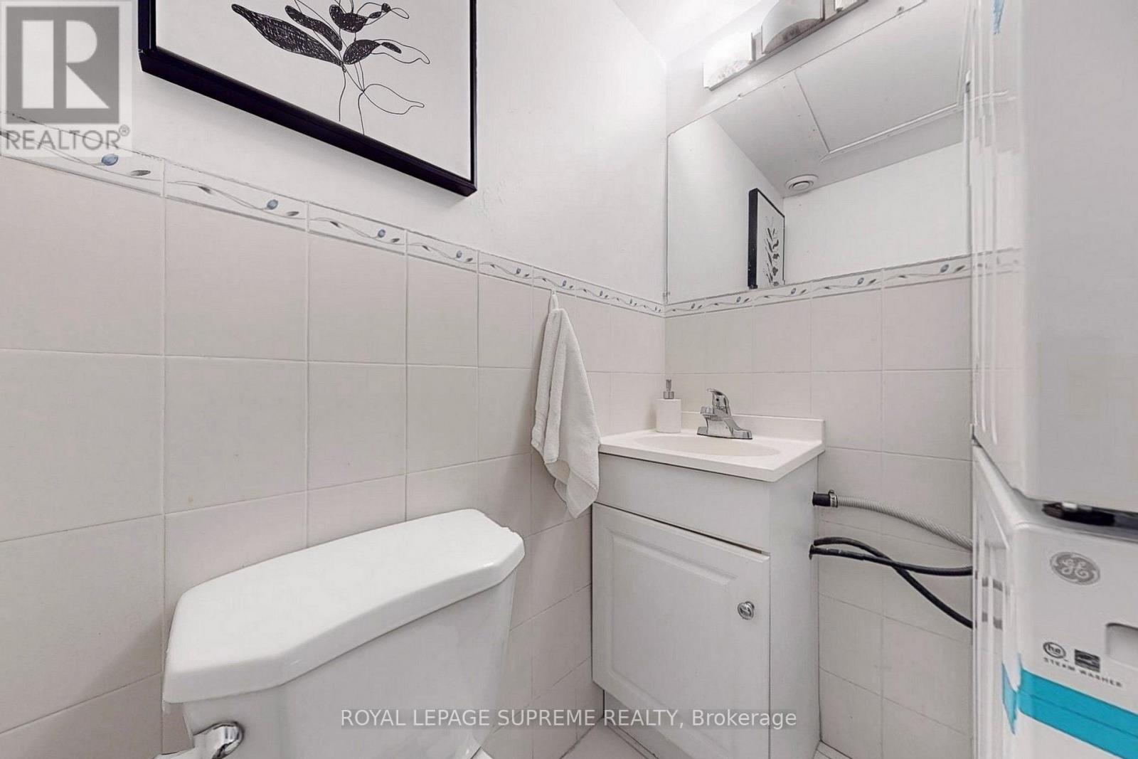 #401 135 MARLEE AVENUE - 22