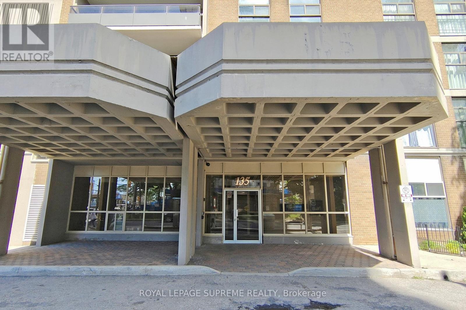 #401 135 MARLEE AVENUE - 3