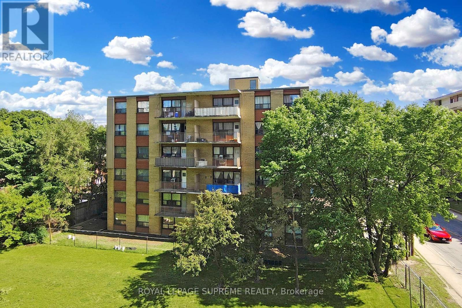 #401 135 MARLEE AVENUE - Image 31