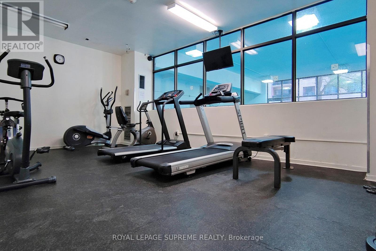 #401 135 MARLEE AVENUE - Image 32