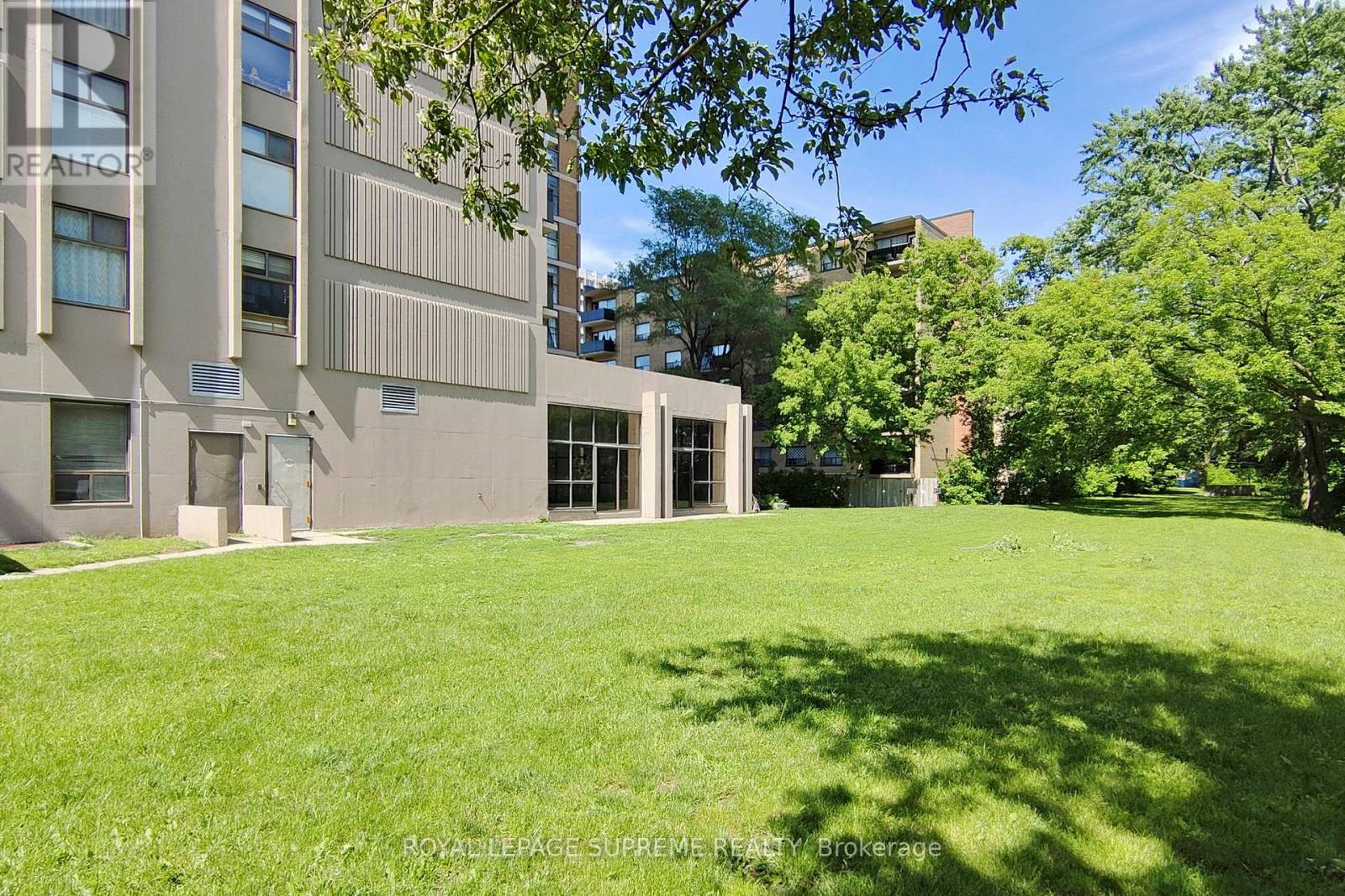 #401 135 MARLEE AVENUE - Image 36