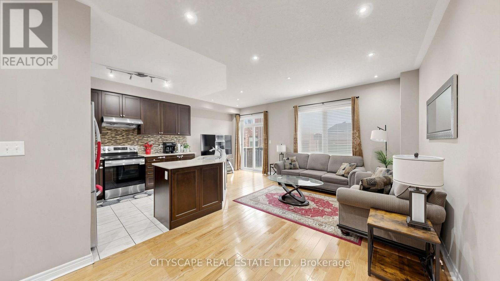47 GOODSWAY TRAIL - Image 5