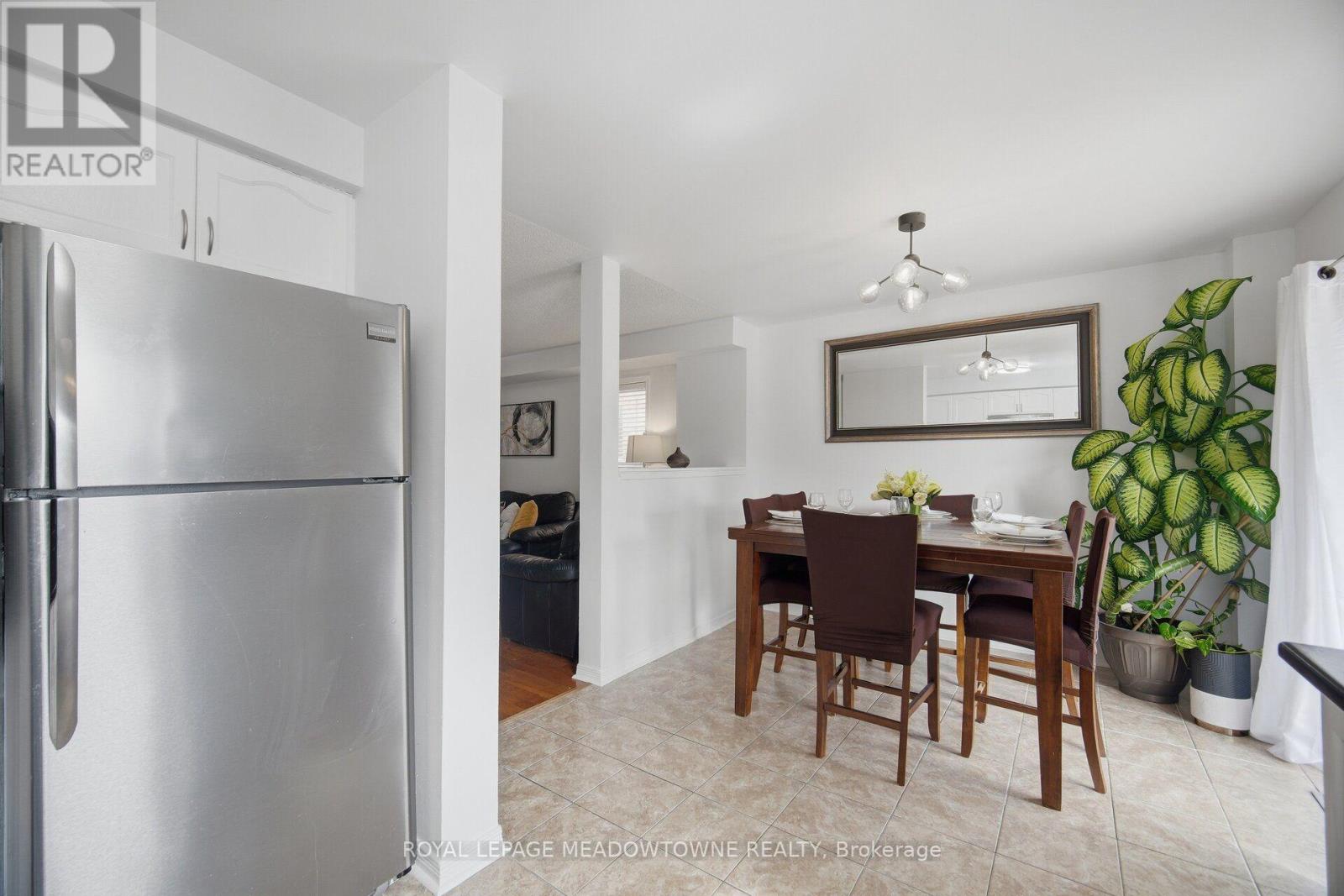 7 SECORD CRESCENT - 13