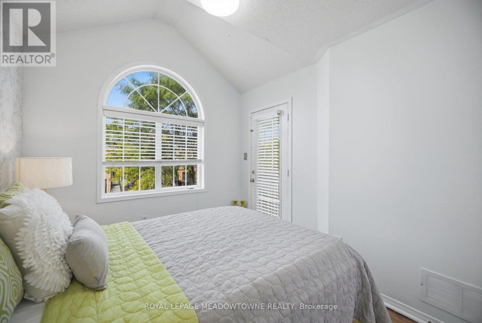 7 SECORD CRESCENT - 23