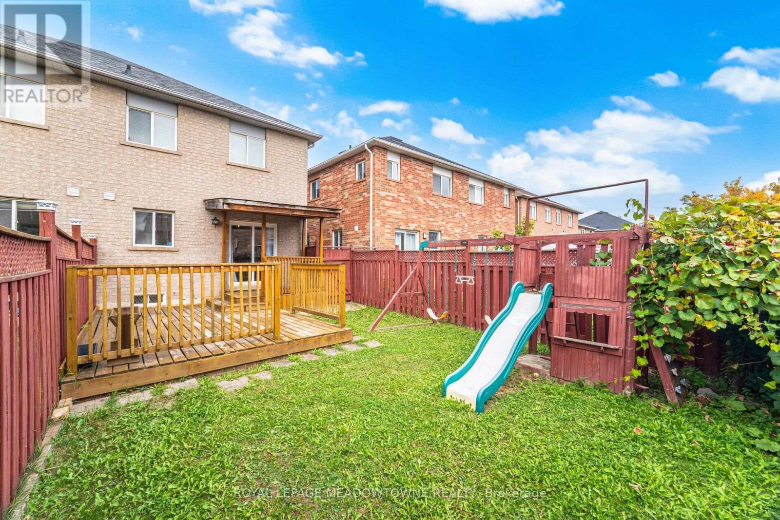 7 SECORD CRESCENT - 32