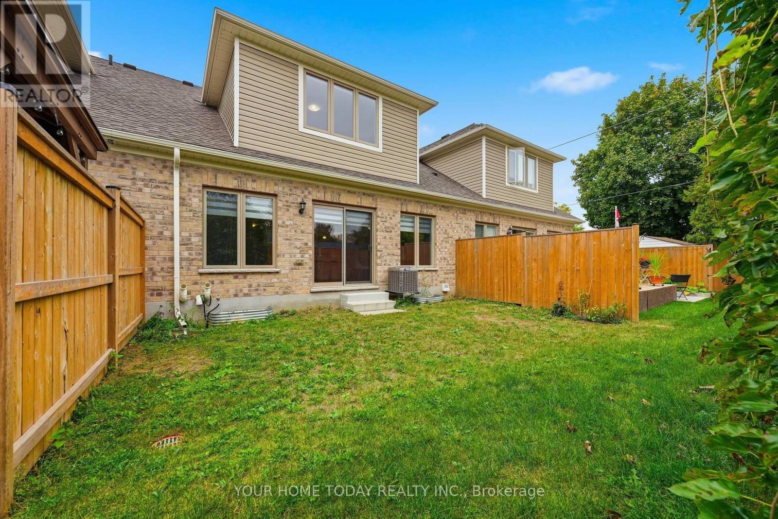 25 BRAIDA LANE - 31