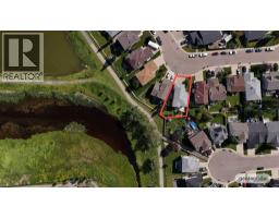 84 Willowbrook Crescent NW - photo 1