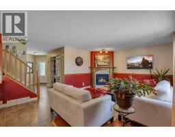 84 Willowbrook Crescent NW - photo 9