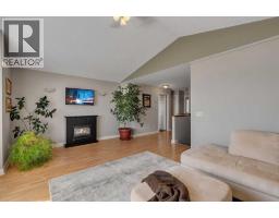 84 Willowbrook Crescent NW - photo 20