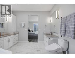 848 Cantle Drive, Kamloops, BC V2B0A7 Photo 32