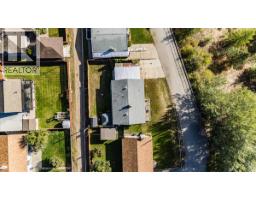 290 8th Avenue, Montrose, BC V0G1P0 Photo 37