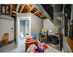 290 8th Avenue, Montrose, BC V0G1P0 Photo 23