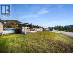 290 8th Avenue, Montrose, BC V0G1P0 Photo 32