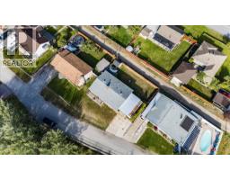290 8th Avenue, Montrose, BC V0G1P0 Photo 34