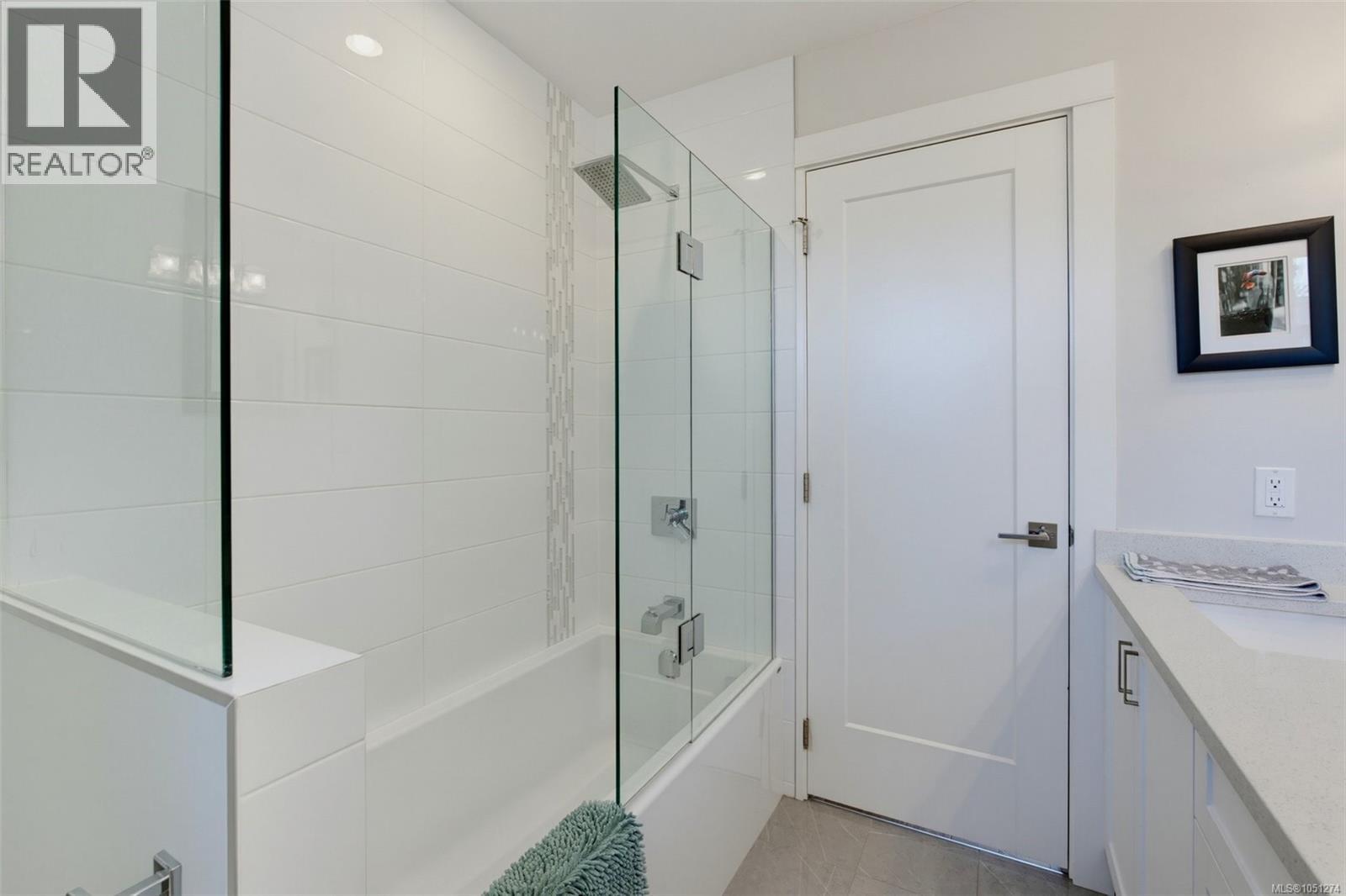 6481 Rodolph Rd - Image 33