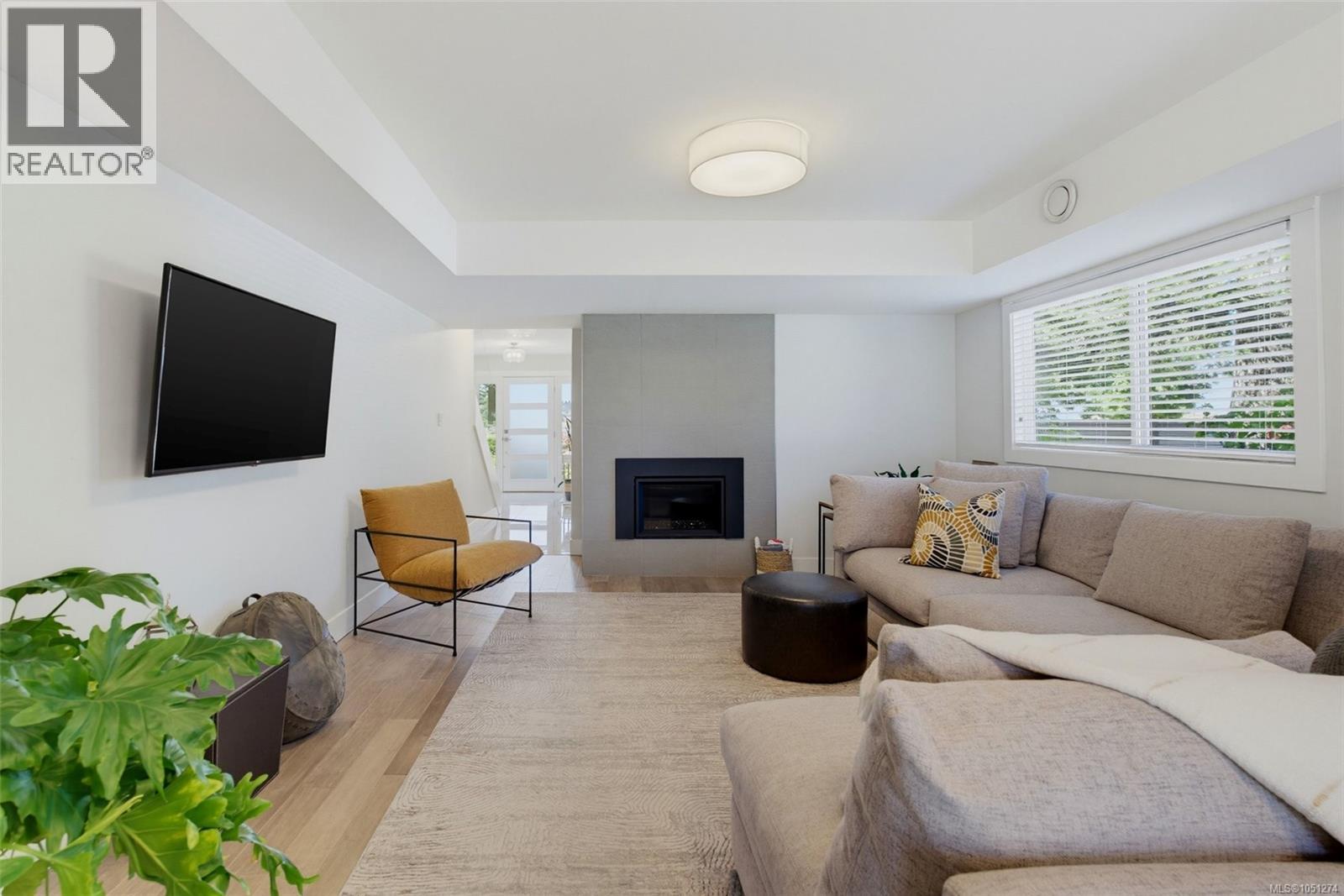 6481 Rodolph Rd - Image 36