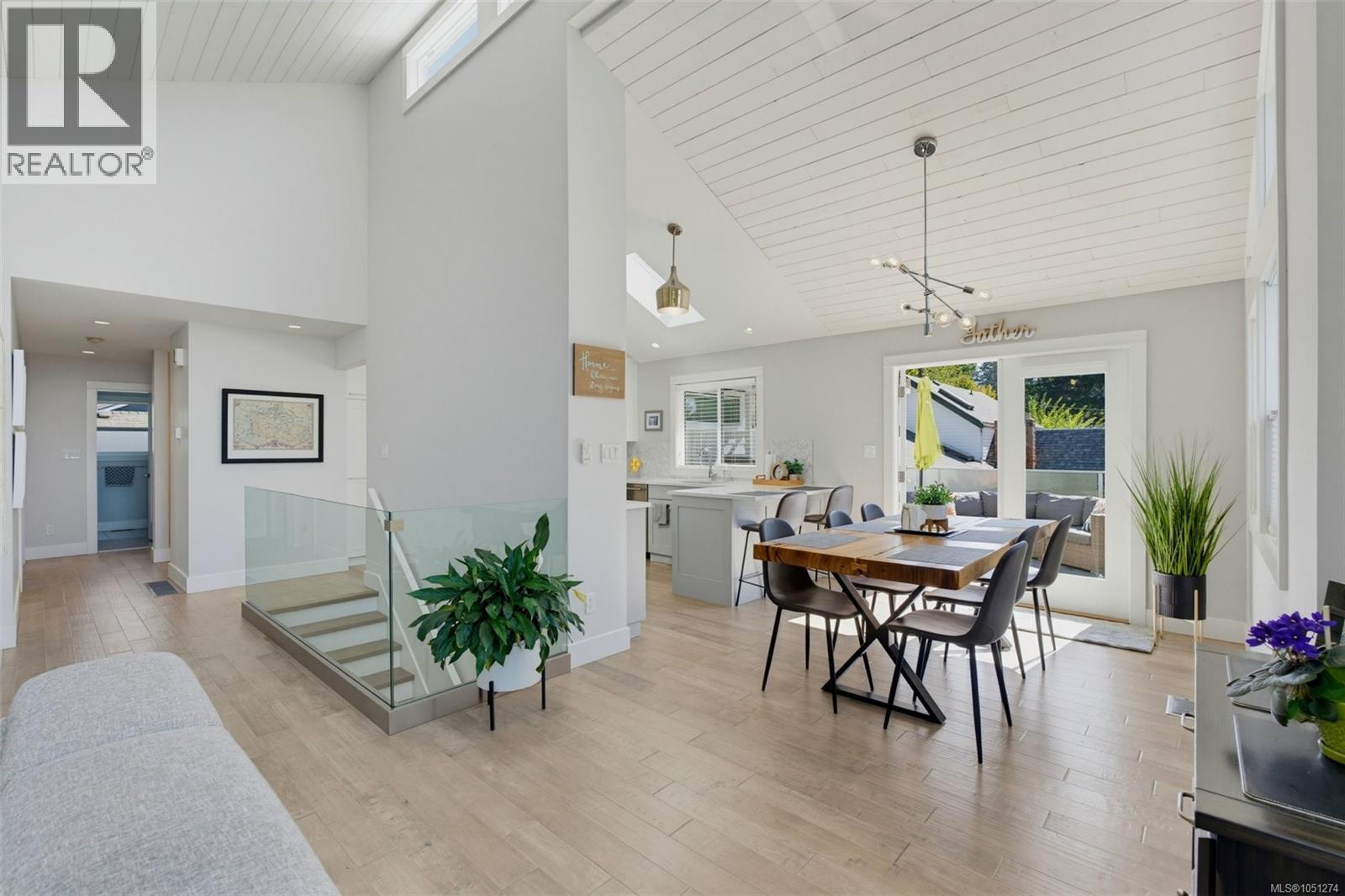 6481 Rodolph Rd - Image 9