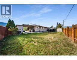290 8th Avenue, Montrose, BC V0G1P0 Photo 28