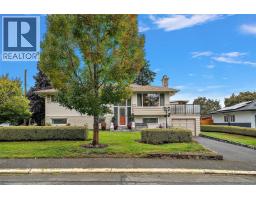 844 Rockheights Ave, Esquimalt, BC V9A6J6 Photo 33