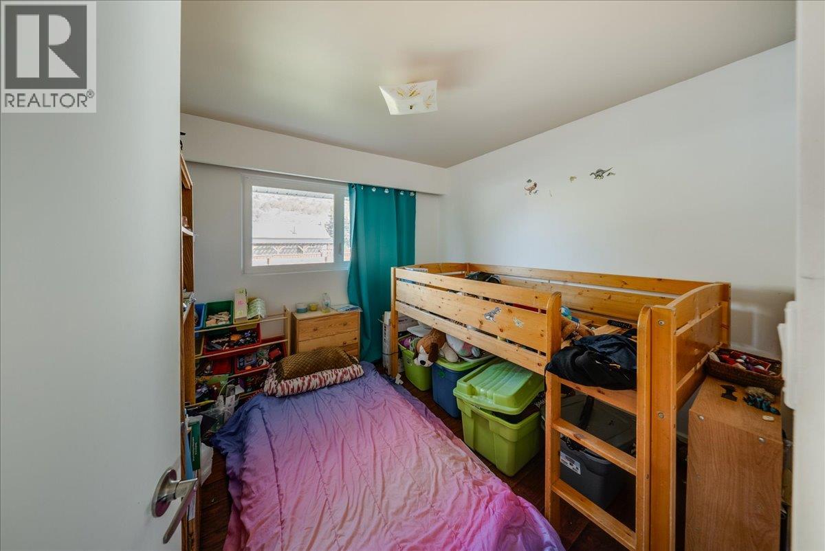 290 8TH Avenue - 16