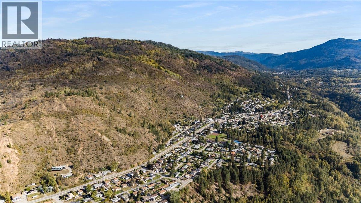290 8TH Avenue - Image 33