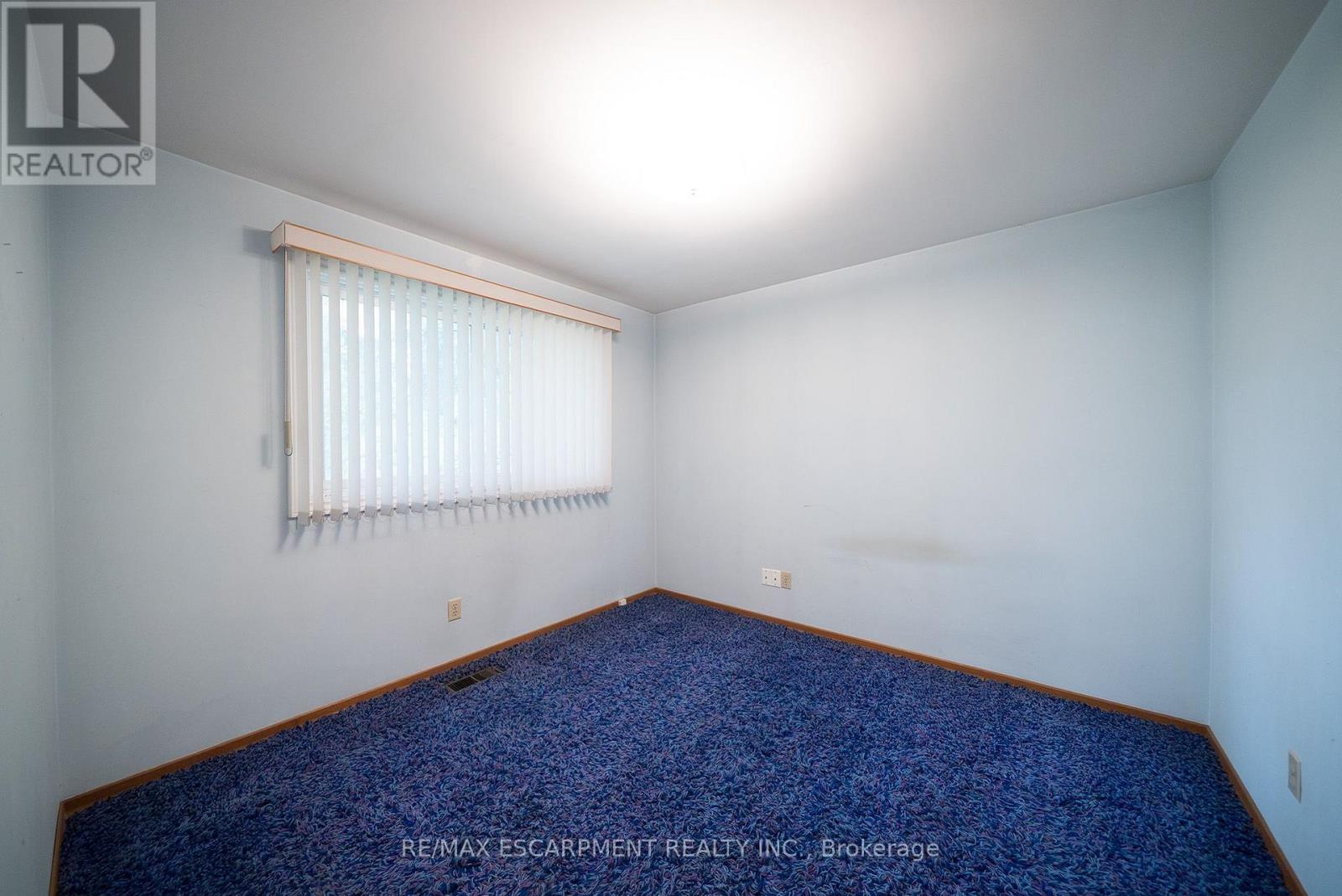 24 JAPONICA CRESCENT - 21