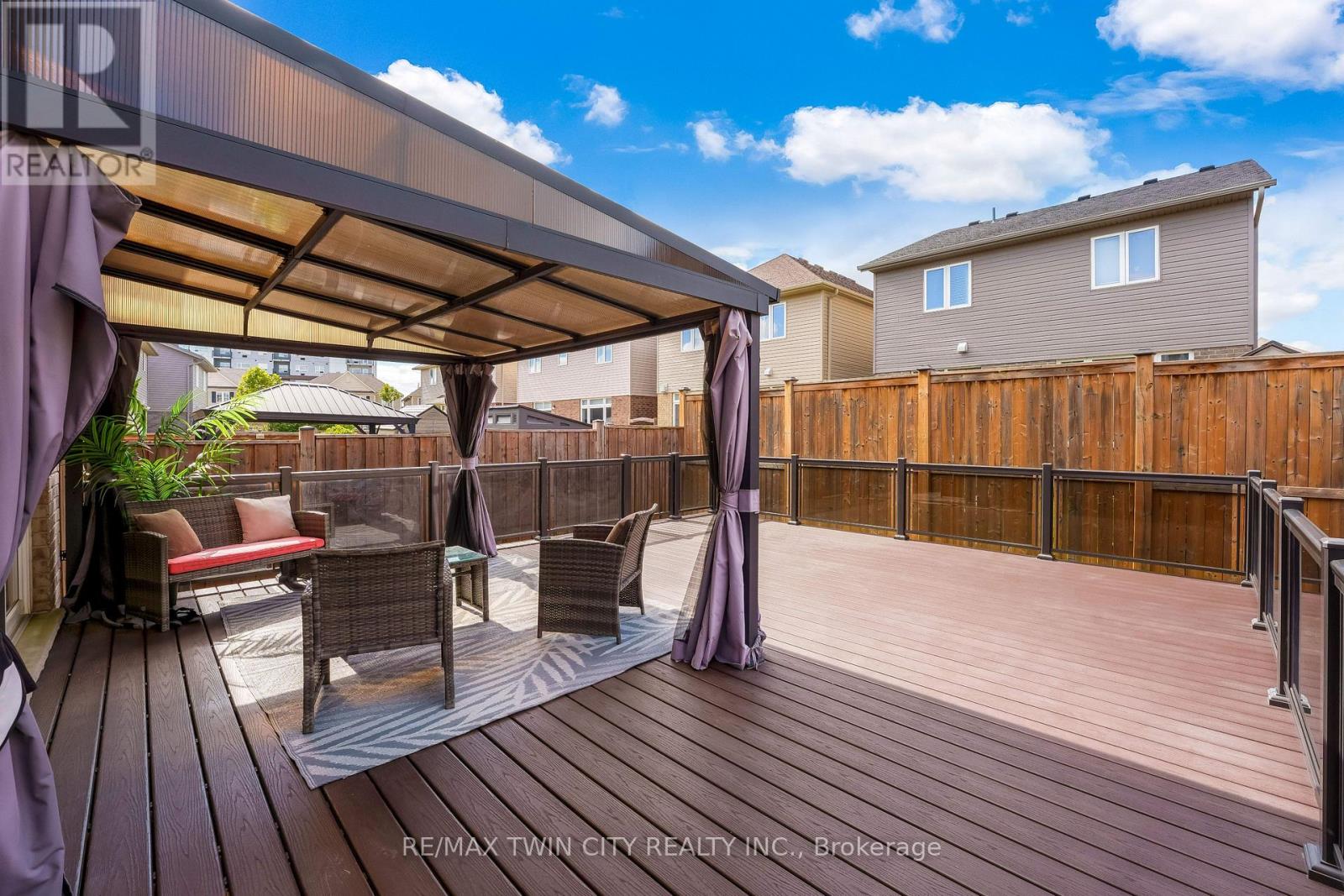 18 Crossbridge Avenue, Kitchener, ON photo 36