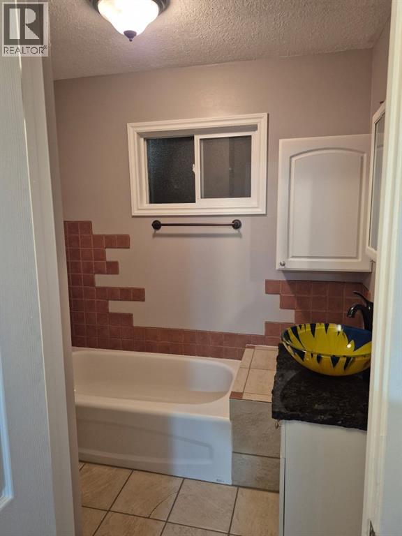 145 19 Street N - 20