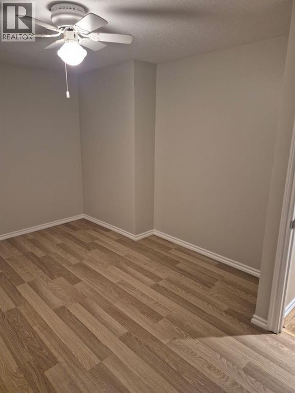 145 19 Street N - 28