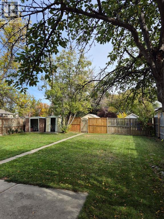 145 19 Street N - 39