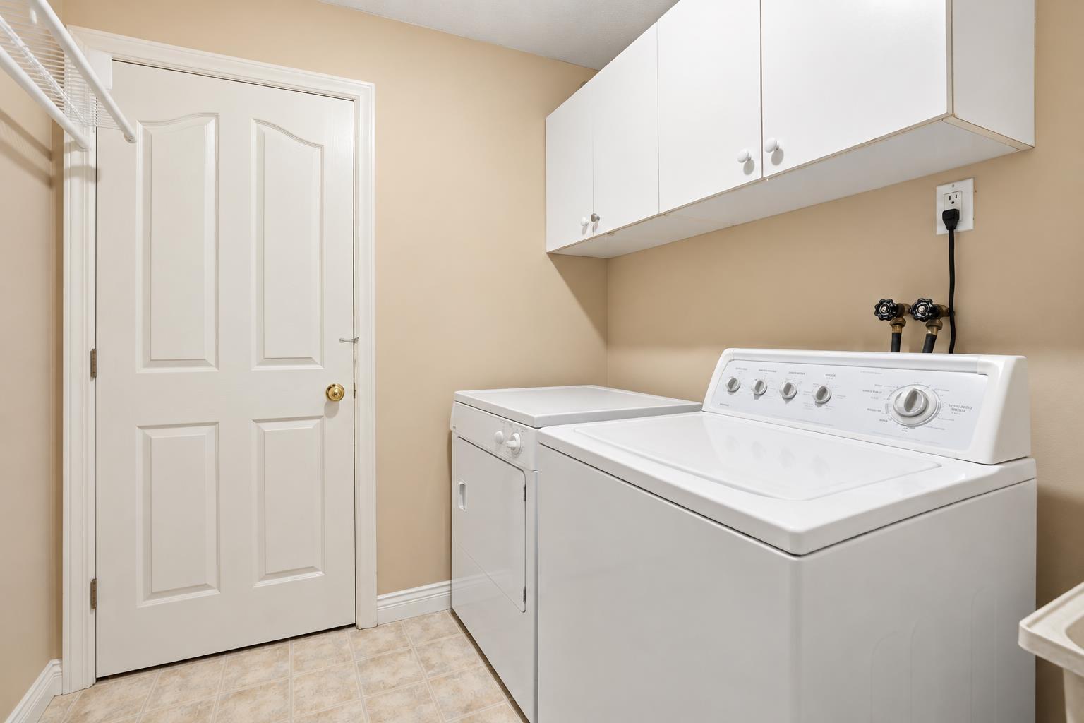 Photo of 6593 125A STREET 21