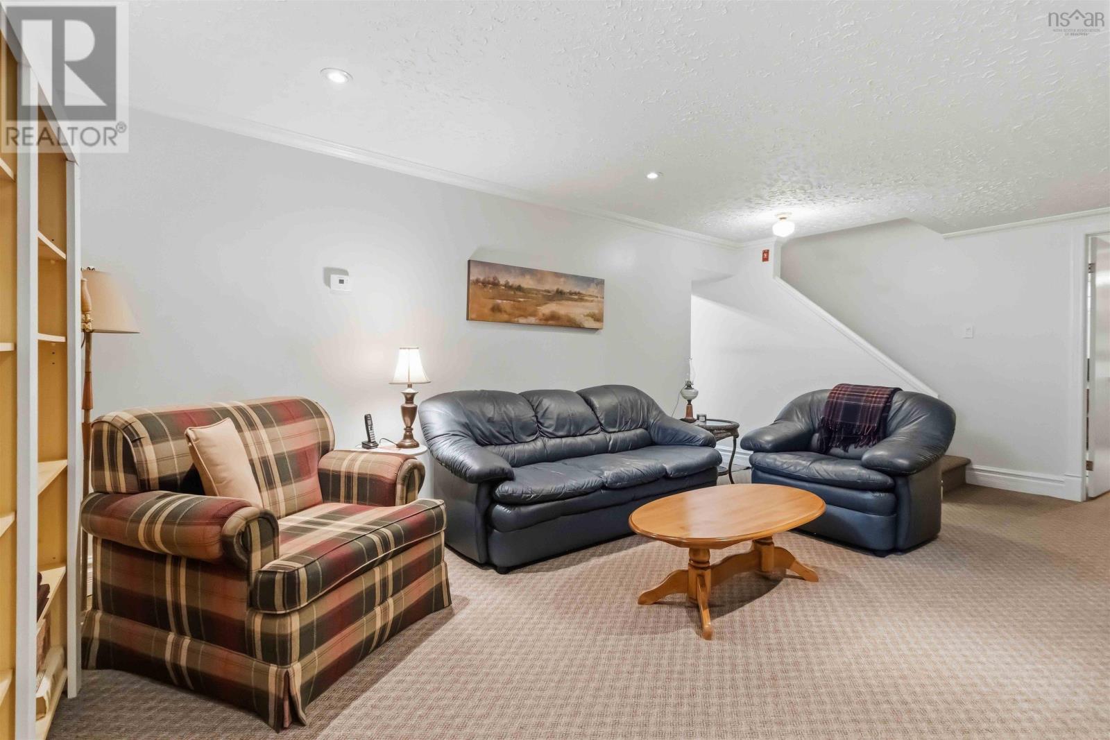 16 Driftwood Crescent - Image 39